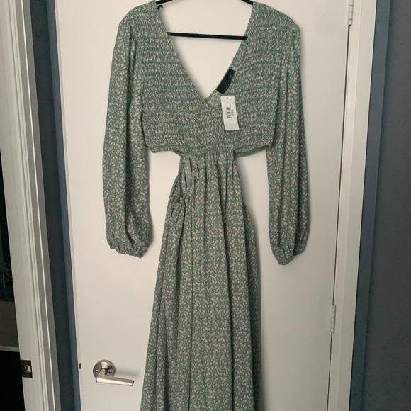 NWT Cut out Midi Dress - Picture 4 of 6
